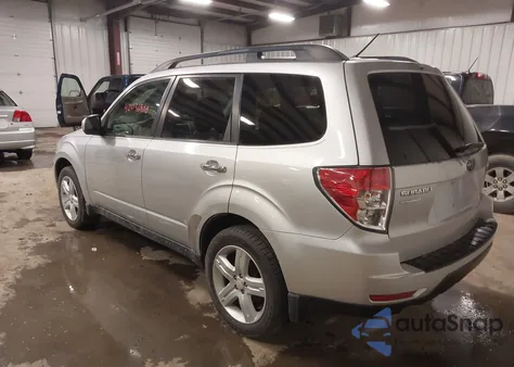 2010 Subaru Forester 2.5X Premium z USA, uszkodzony, nr VIN JF2SH6CC5AH710879